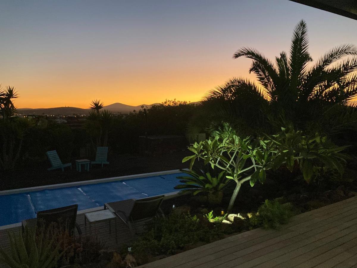 Majanicho Rock - Villa With Heated Pool Lajares Buitenkant foto
